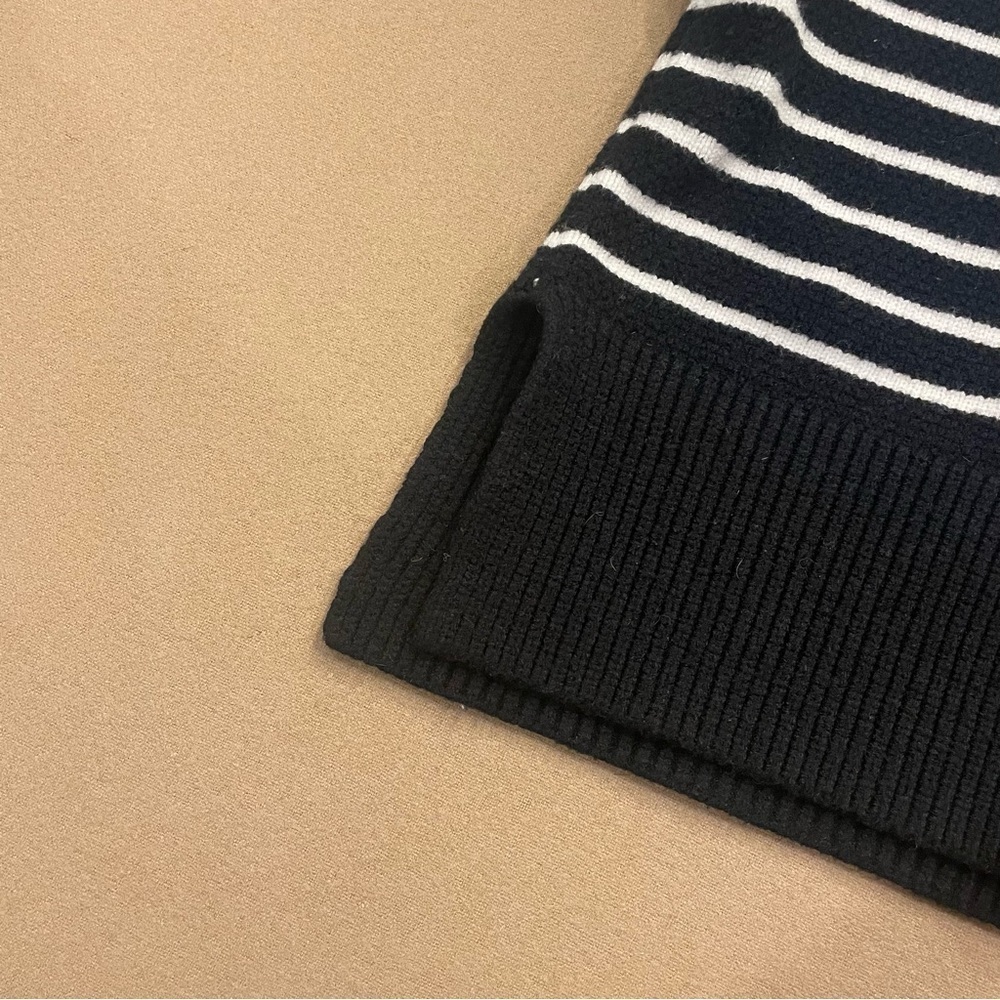 Buttermelon Black and White Stripe Cropped Sweater Size Medium - Picture 5 of 11